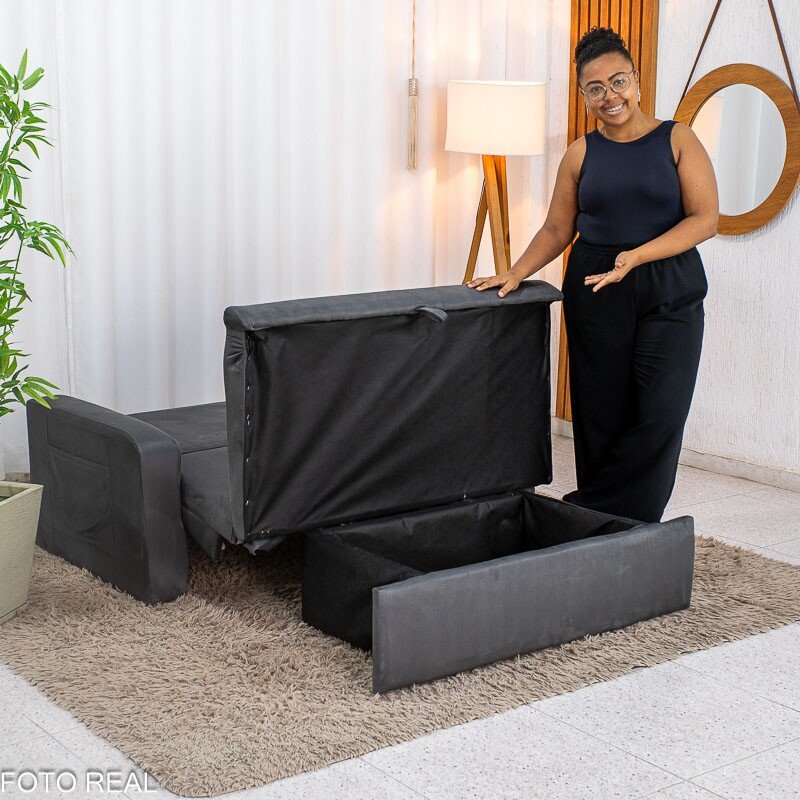 Sofá Cama Daiane Larg. 1.40m C/Baú Veludinho Chumbo 250 - Imagem 3